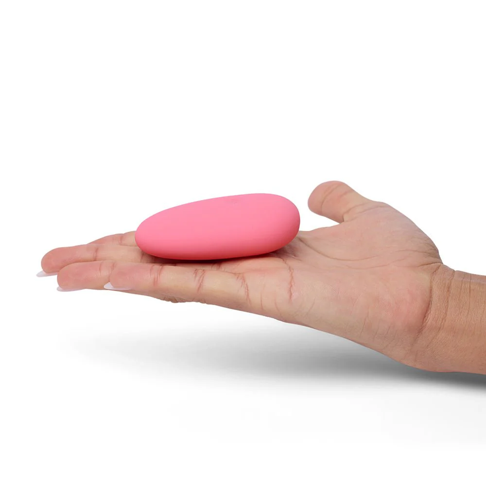 ILY by Je Joue The Pebble Squishy Pebble Shaped Bullet - Image 6